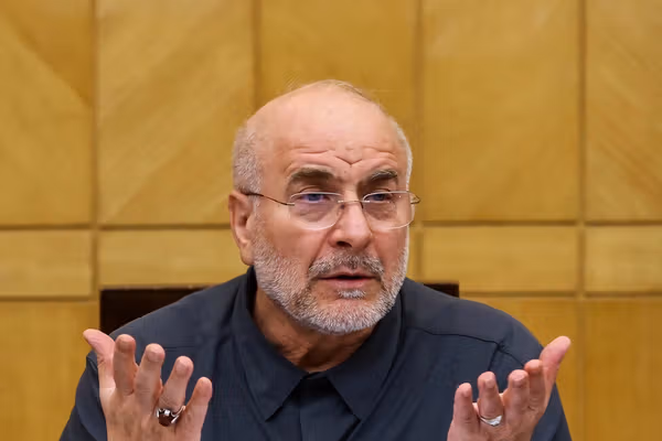 محمدباقر قالیباف: شر آمریکا و متحدانش از تنگه هرمز کم خواهد شد