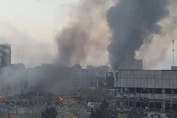 تقارير عن انفجارات عنيفة تستهدف مناطق واسعة في أصفهان