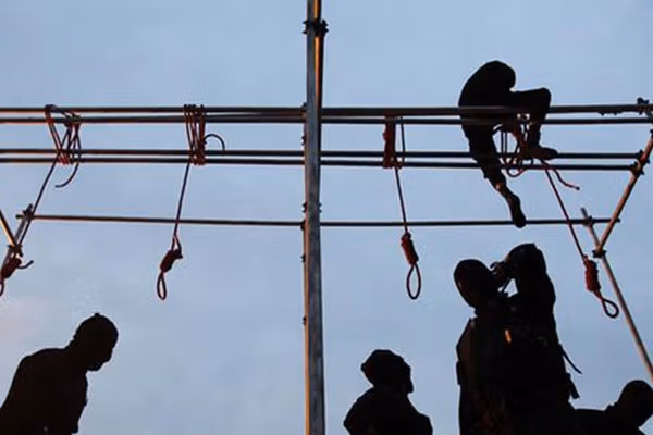 عفو بینالملل در مورد خطر اعدام ۳۰ معترض در ایران از جمله چند کودک هشدار داد