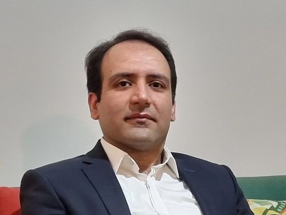 مجید توکلی، فعال سیاسی از سوی دادگاه تجدیدنظر به دو سال حبس محکوم شد