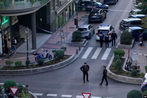 الشرطة الإسبانية لا تستبعد تورط إيران في محاولة اغتيال سياسي إسباني سابق