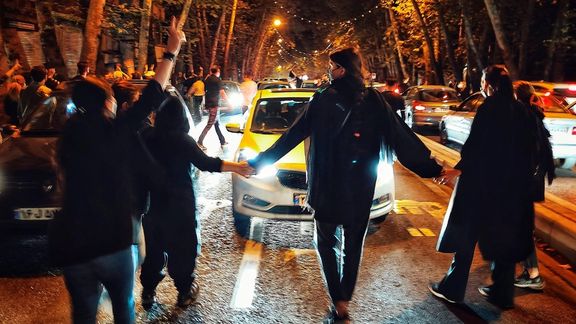 بیش از ۸۰ نفر از خانوادههای قربانیان جمهوری اسلامی و کنشگران «پیمان دادخواهی» امضا کردند