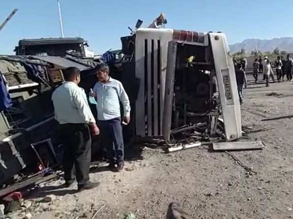پلیس راهور: دلیل جانباختن ۵ نفر در واژگونی اتوبوس حامل سربازمعلمها، نقص فنی ترمز بود