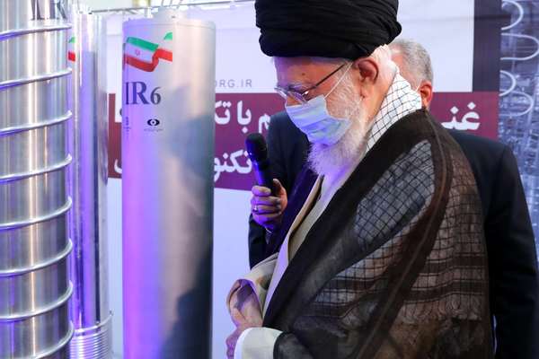 روزنامه حکومت: ایران نباید درباره مکان اورانیوم ۶۰ درصدی و وضع تاسیسات شفافسازی کند