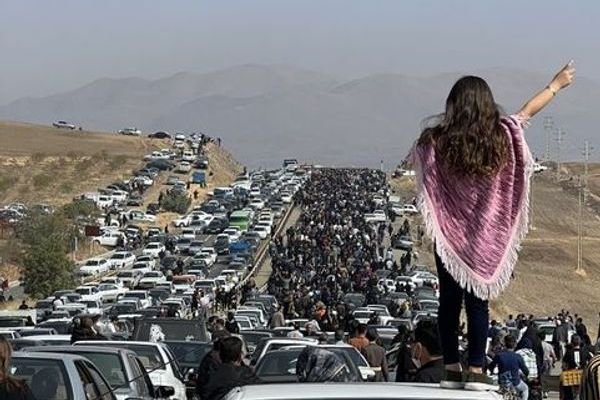الأحزاب الكردية تدعو لإضراب عام في الذكرى الأولى لمقتل مهسا أميني واندلاع الانتفاضة