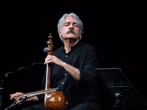 کیهان کلهر از موسیقدانان جهان خواست صدای خود را به مردم ایران بسپارند