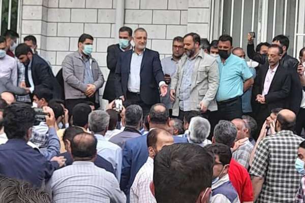Bus Drivers’ Strike Creates Chaos Across Iran's Capital Amid Tensions