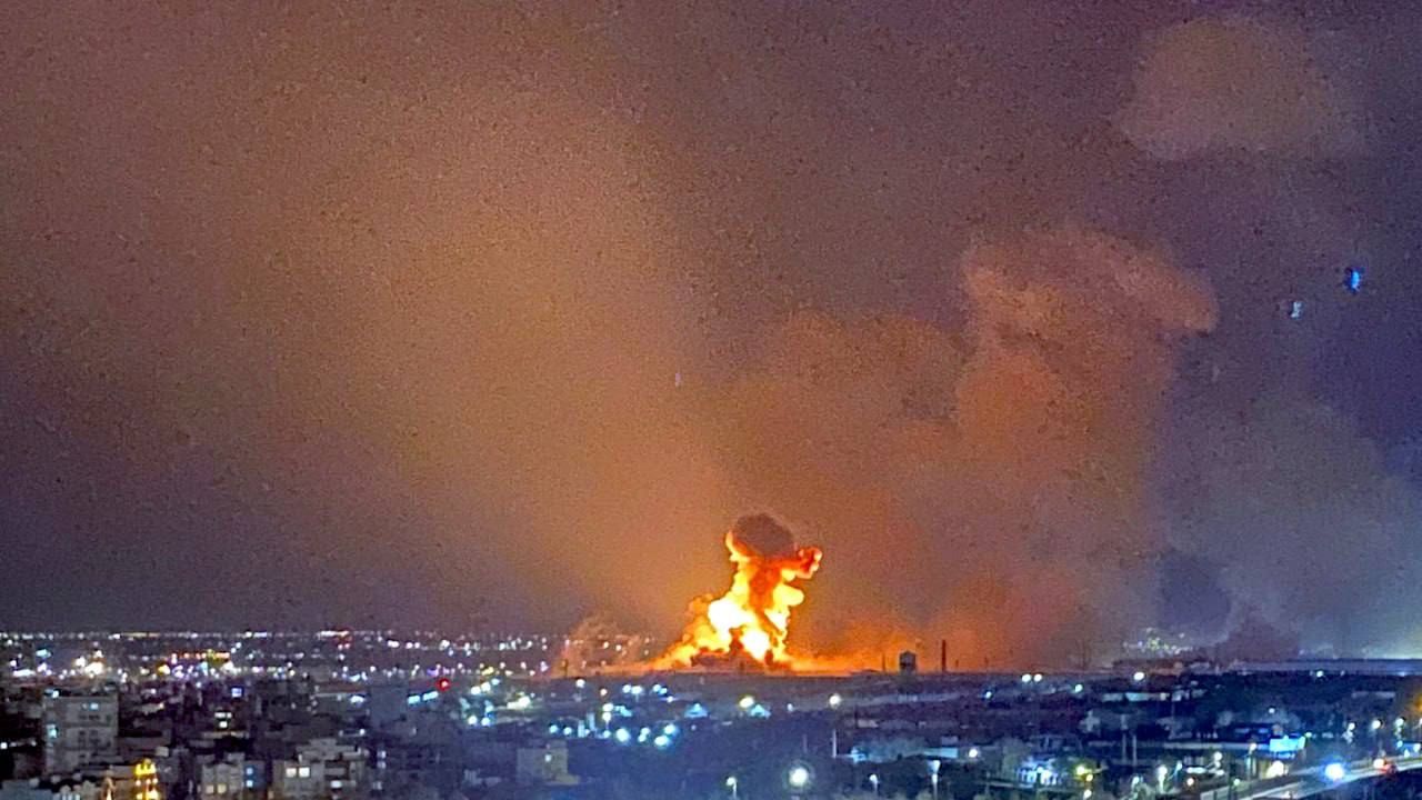 رسانه‌های ایران: آلومینیوم اراک و پتروشیمی ماهشهر هدف حمله قرار گرفت