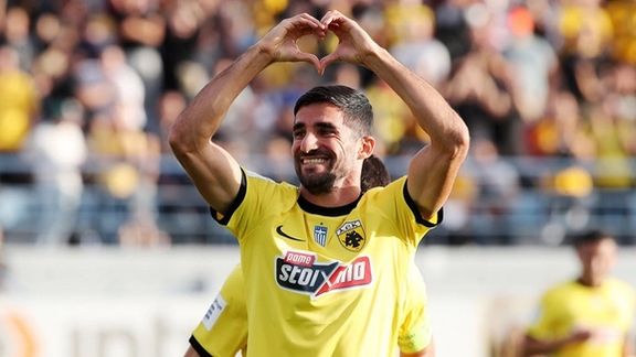 مدافع تیم ملی فوتبال در ترکیه؛ جدایی میلاد محمدی از آاک آتن به مقصد آدانا دمیراسپور