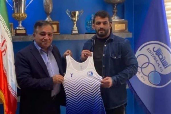 حسن یزدانی به تیم کشتی استقلال جویبار پیوست