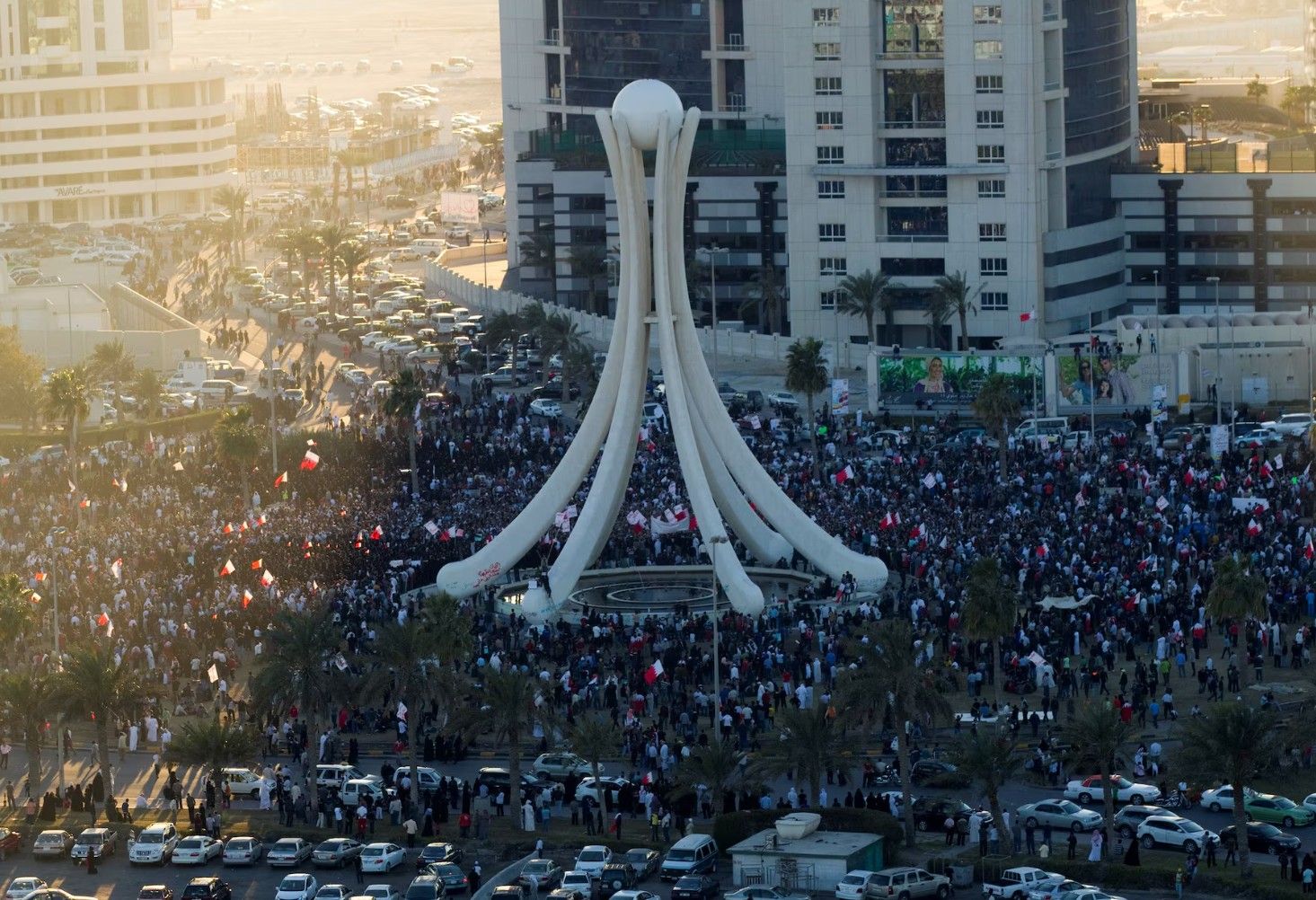 دادستانی بحرین: پنج نفر به اتهام جاسوسی و همکاری با سپاه به حبس ابد محکوم شده‌اند