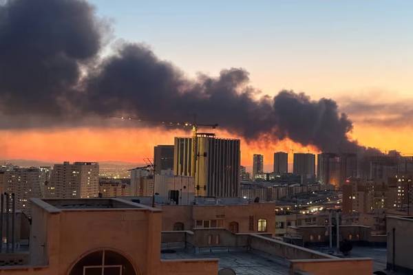 غارات أمريكية-إسرائيلية مكثفة تستهدف طهران