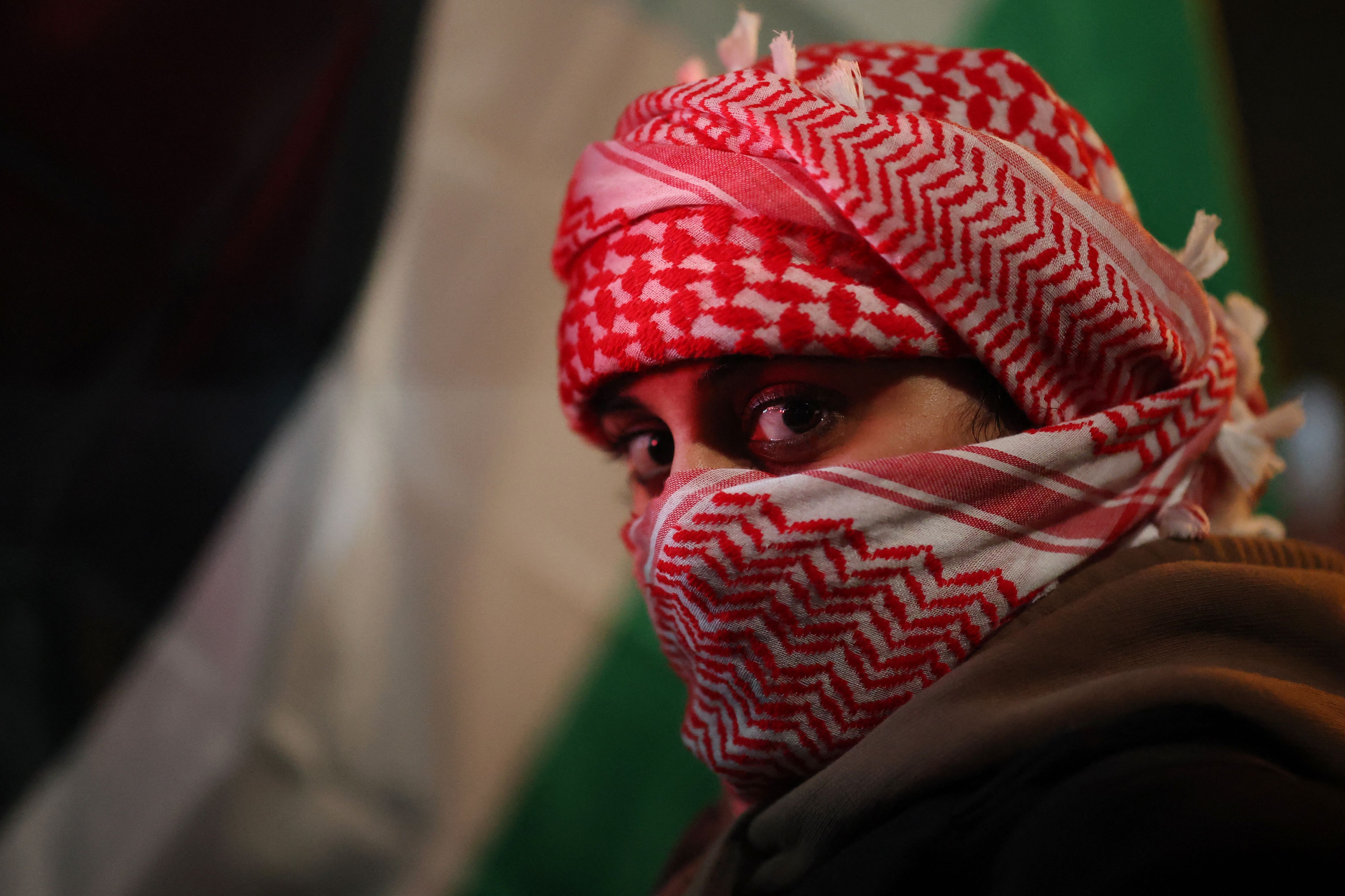 بازداشت ۱۱ نفر در اعتراضات پیش از بازی استون ویلا و مکابی تل‌آویو در بیرمنگام