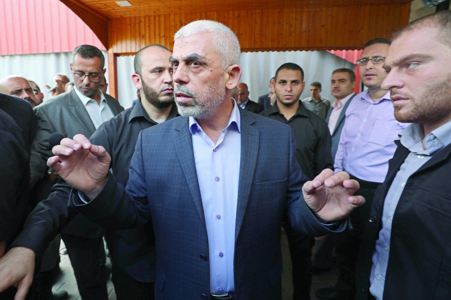 الشرق الاوسط: تنها شماری اندک از افراد مورد اعتماد می‌دانند یحیی سنوار کجاست