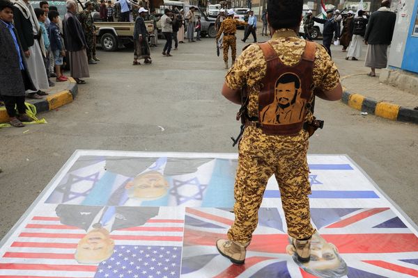 US Targets Houthi Vessels, Missiles In Operation Dubbed 'Self-Defense'