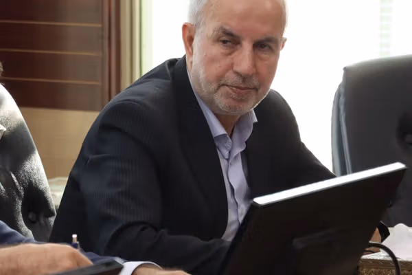 کوچکینژاد، نماینده رشت: دولت هیچ تمایلی به پررنگ کردن سفره مردم ندارد