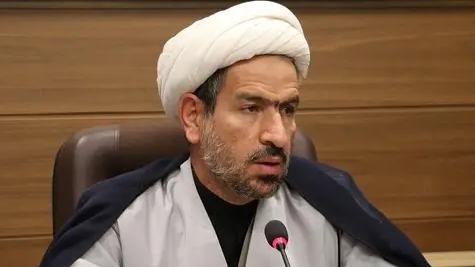 نماینده همدان: مردم با خرید دلار نظم بازار ارز را به هم میزنند