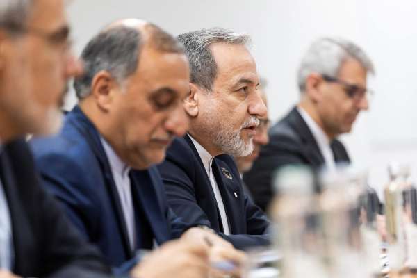 نیویورکتایمز: تهران در مذاکرات با آمریکا مشوقهای سرمایهگذاری و تجاری ارائه کرد