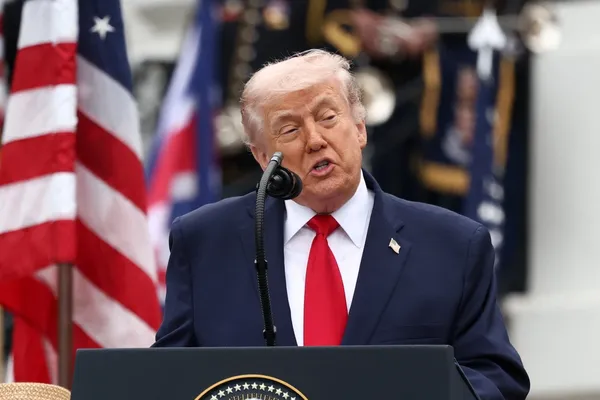 آکسیوس: سنتکام پنجشنبه درباره طرحهای اقدام نظامی احتمالی در ایران به ترامپ گزارش میدهد