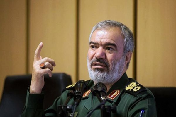 عسكري إيراني: اليوم في الحرب الثقافية والاقتصادية والإعلامية بات العدو حاضرًا في كل بيت