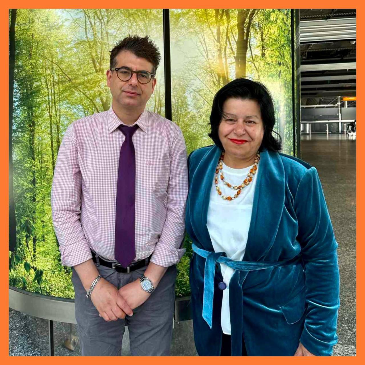 Reza Zarrabi and his mother Afarin (Masoumeh) Mohajer.