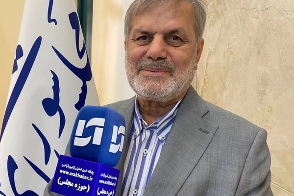 برلماني إيراني: علينا استهداف واشنطن ونيويورك بصواريخ عابرة للقارات