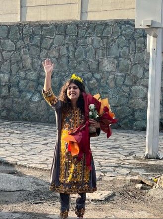 بسبب هتافها ضد خامنئي.. القضاء الإيراني يحكم بسجن ناشطة مدنية عامين