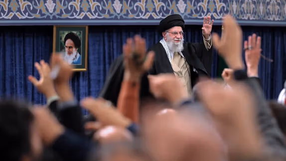 خامنهای: مسئولان به هیچ وجه ملاحظه خواستههای آمریکا را نکنند