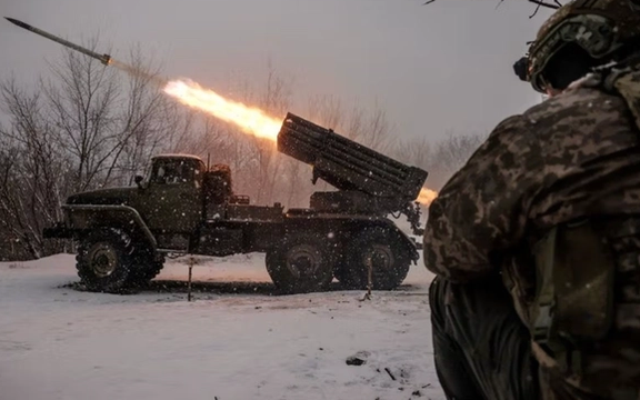 پولیتیکو: پنتاگون ارسال برخی موشکها و مهمات به اوکراین را متوقف کرد