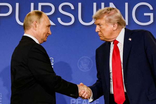 Russia says ready to help end Iran nuclear standoff, blasts sanctions