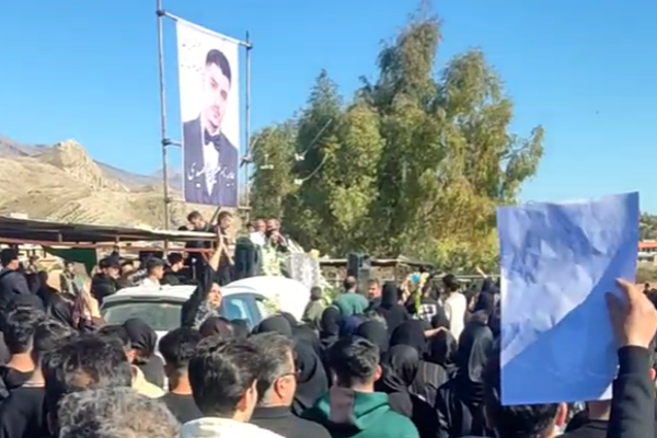 پیام مخاطب: مدیر بیمارستان آبدانان به دلیل کمک به مجروحان بازداشت شد