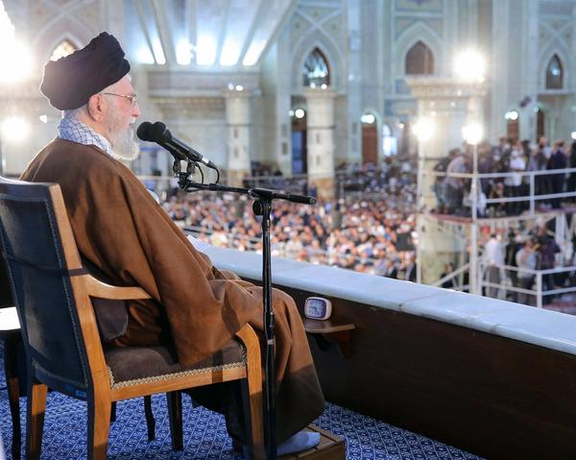 خامنئي يهاجم وسائل الإعلام الأجنبية وينتقد لقاءات رموز المعارضة الإيرانية ومسؤولين غربيين