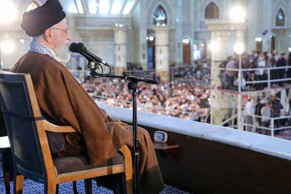 خامنئي يهاجم وسائل الإعلام الأجنبية وينتقد لقاءات رموز المعارضة الإيرانية ومسؤولين غربيين