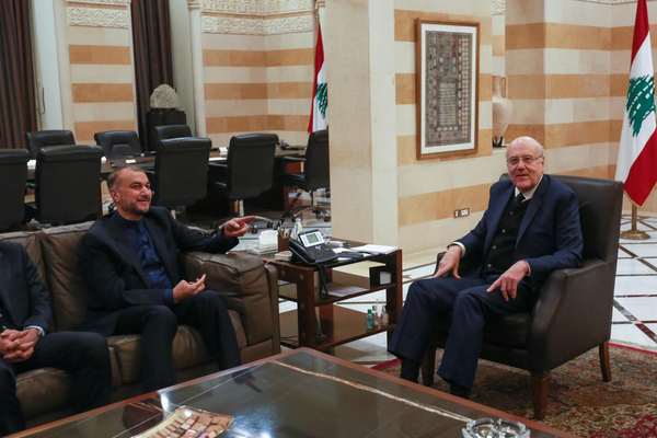 Iran FM Says Entire Region Will Benefit From Renewed Nuclear Deal