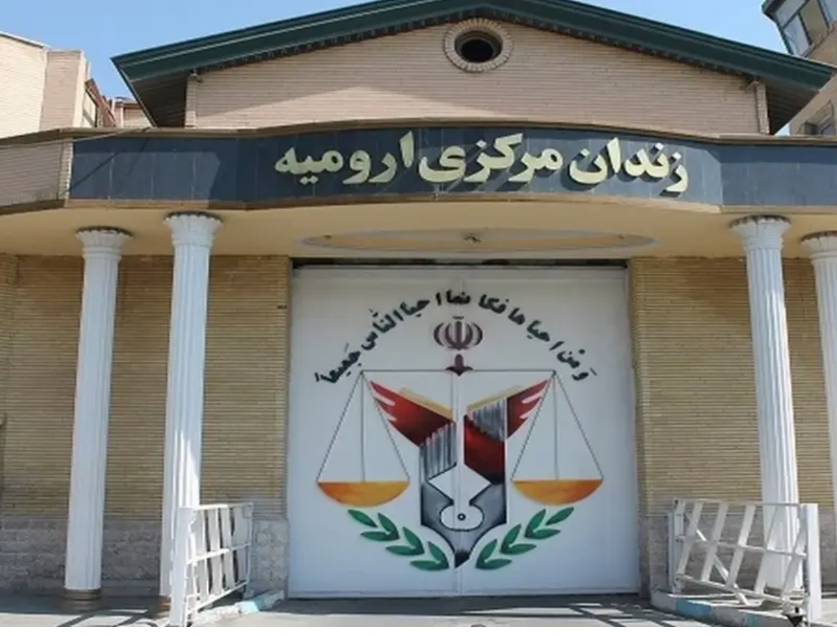 بعد تعرضهم للتعذيب وحرمانهم من حقوقهم.. اتهام 3 أكراد إيرانيين بـ "البغي"