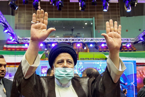 شکست نهادهای حکومت در پر کردن ورزشگاه ۱۲ هزار نفری برای سخنرانی رئیسی