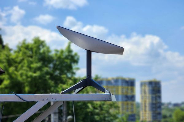 دولت آمریکا پس از سرکوب اعتراضات ۶ هزار دستگاه استارلینک را مخفیانه به ایران ارسال کرد