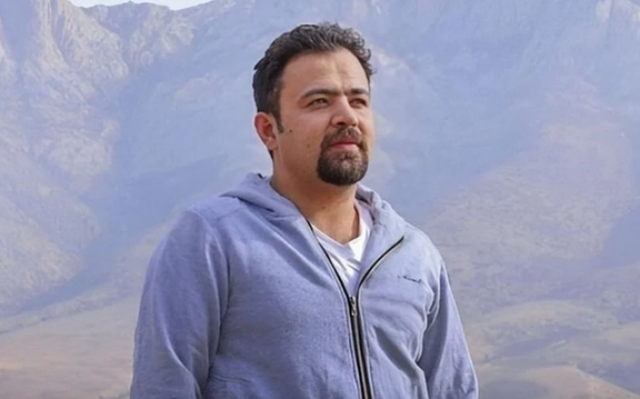 امیر شیبانیزاوه، از بازداشتشدگان جنبش مهسا با پابند الکترونیکی از زندان به منزل منتقل شد