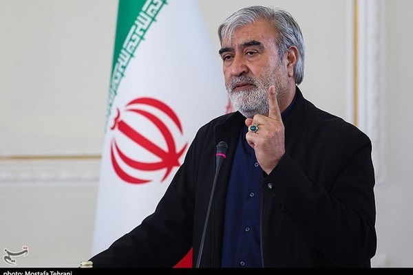 برلماني إيراني: بموجب خطة مضيق هرمز، لن تدخل السفن إلى الخليج من دون إذن إيران