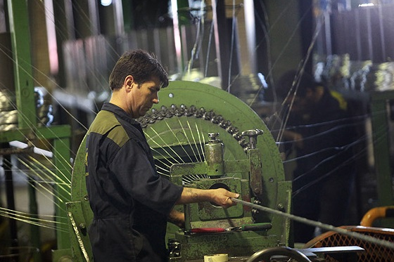 سندیکای صنعت برق ایران: هر ساعت خاموشی حدود ۱۵۰ میلیون تومان به صنایع متوسط آسیب میزند