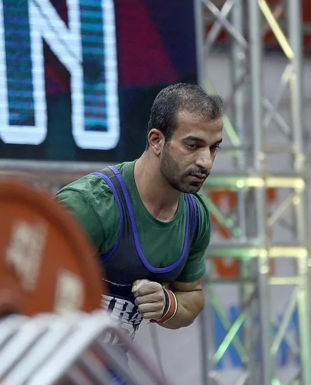 امیر اسدالله‌زاده قهرمان پاورلیفتینگ نروژ شد