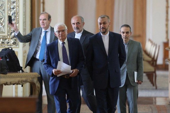 EU's Josep Borrell (L) and the Iranian foreign minister in Tehran. June 25, 2022