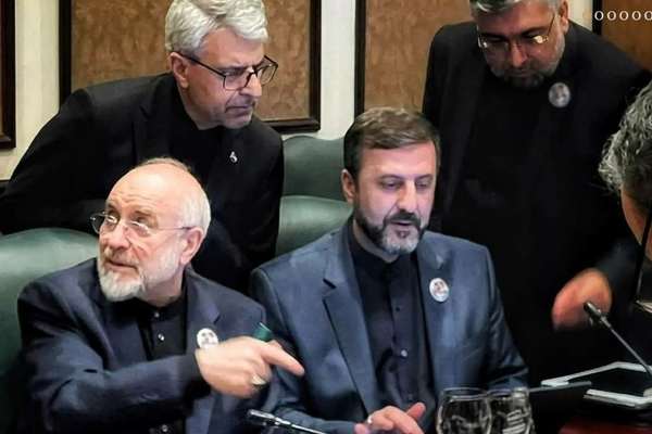 مذاکرات میان آمریکا و جمهوری اسلامی فعلا متوقف شد؛ اختلافها همچنان پابرجاست