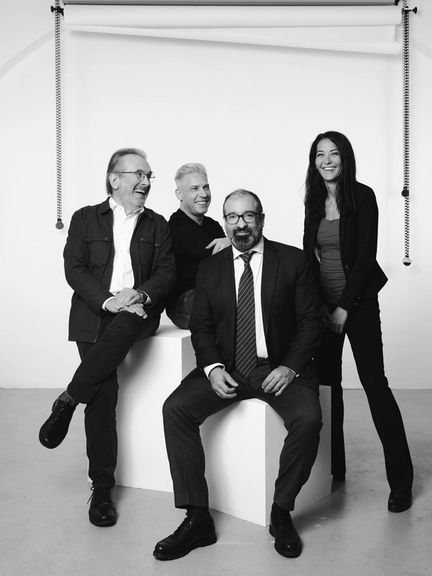 نشریه اتریشی از ارتباطات مشکوک رامین میرفخرایی، وکیل ایرانیتبار، با جمهوری اسلامی خبر داد