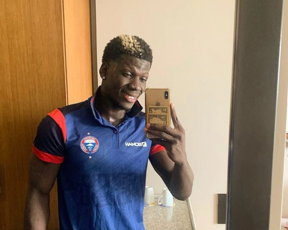 آبشک، جایگزین چاوز؛ هافبک خارجی استقلال خوزستان هپاتیت B داشت، از لیست خارج شد