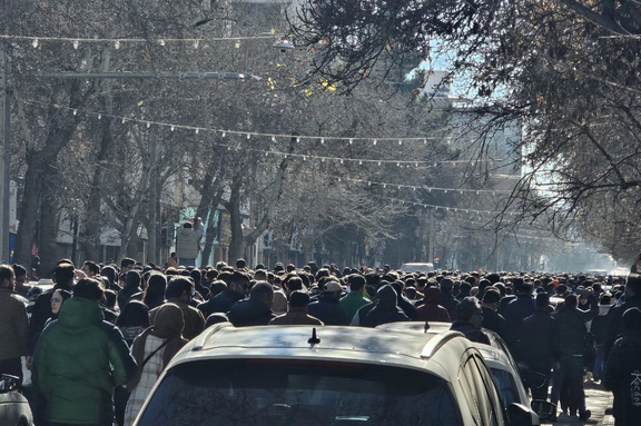 جمعیت گستردهای از مردم بجنورد ۱۷ دی به خیابانها آمدند