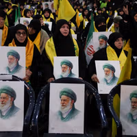 بازتاب گزارش ایراناینترنشنال درباره نقش دیپلماتهای جمهوری اسلامی در تامین مالی حزبالله