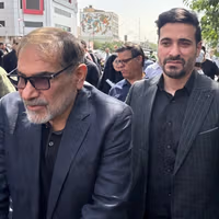 شمخانی بار دیگر از پاسخگویی طفره رفت و انتقادها را «حمله به نظام» خواند