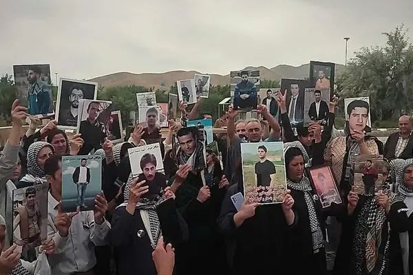 Human Rights Watch reports arrest, harassment of Iranian protesters’ families