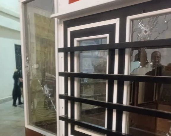 تصویر منتشرشده از آثار تیراندازی در «حرم شاهچراغ» شیراز